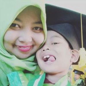 Indah Fanesha profile icon