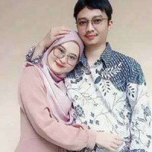 Via Apriani Setiawan profile icon