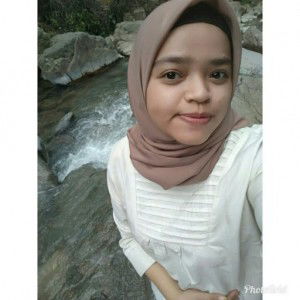 Azizah Wisnayeti profile icon