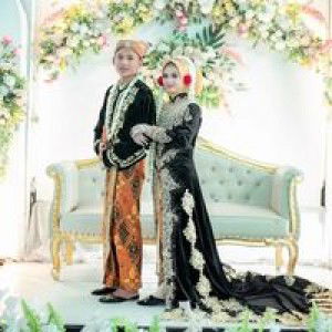 Reni Oktaviani profile icon