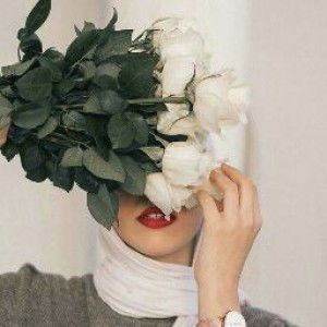 anita karomah profile icon