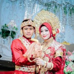 Unhyy Wahyuni S profile icon