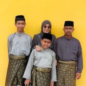 Ros Naini profile icon