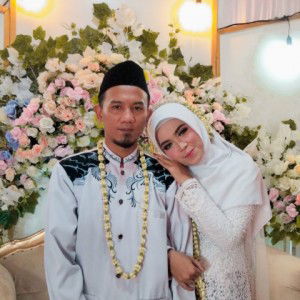 dewi khumairoh profile icon