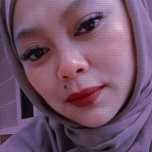 Nie Yulistiani profile icon