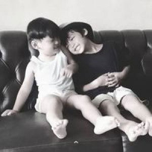 Sri Agustini profile icon