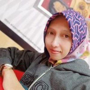 reni puji hastuti profile icon