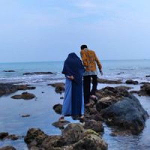 Azka Hidayaturroza profile icon