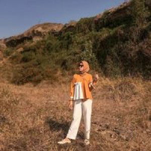 Eny Pristilia Putri profile icon