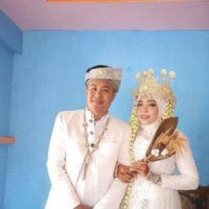 Susi Hardiyanti profile icon