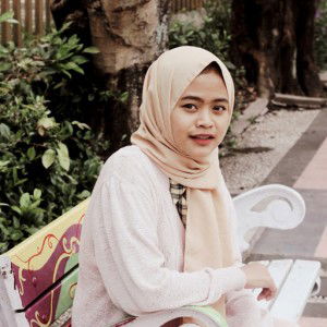 risa lisna profile icon