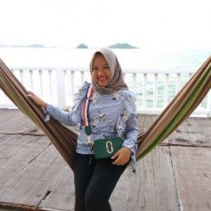 Retno Titi profile icon