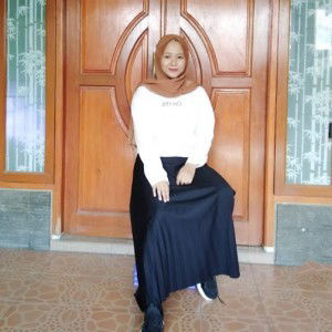 tya novitasari profile icon