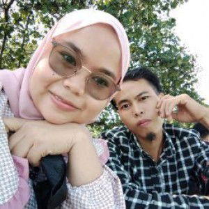 Lastri oktaviani 1710 profile icon