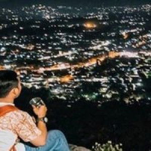 R Tri Hadiningrat profile icon