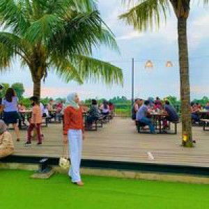 Sekar Lastrie profile icon