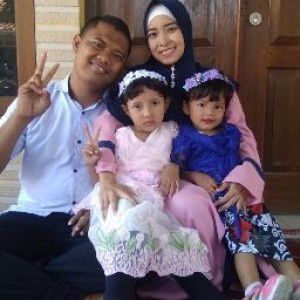 Renita Nur Endah profile icon