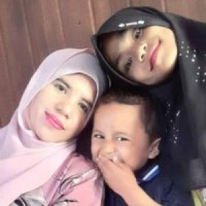 Elfitriani profile icon