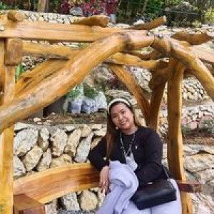 Johaina Marie Ellado ValenzueLa profile icon