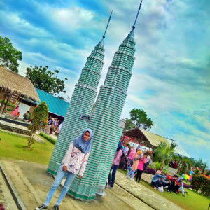 Siti Nurkholifah profile icon