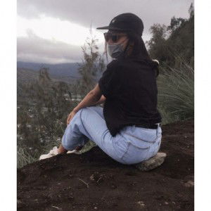 Putu Yulia profile icon