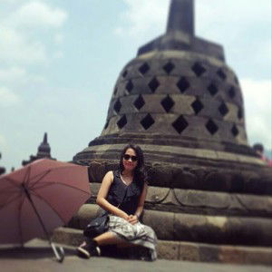 Esry Manik profile icon