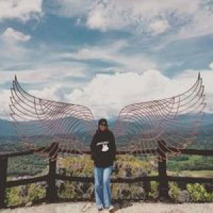 Sri Wahyuni profile icon