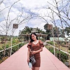 Maria Euwenice Llavore profile icon