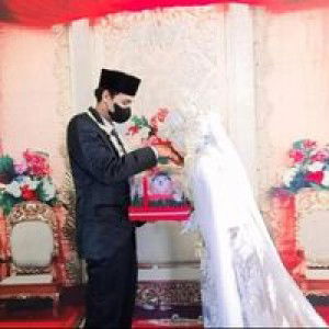 Anisa Yulia Putri profile icon