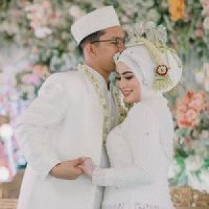 Indah Rosiana Wati profile icon