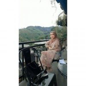 Santi Khoirunnisa profile icon