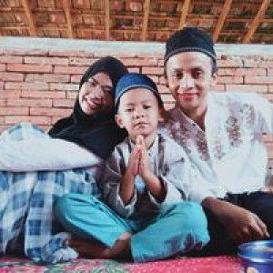 Fitri Yanti profile icon