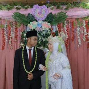 Dhiniiee Ardhitama profile icon