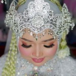 Dewi Astriee profile icon