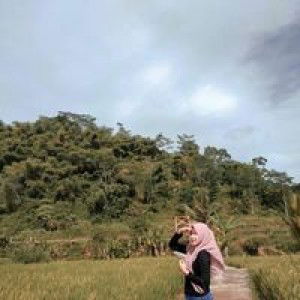 Tia herdian nurmayanti profile icon