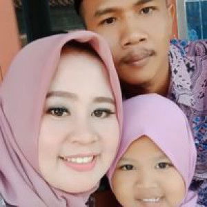 Rita Listyawati profile icon