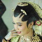 Febry Isnaini profile icon