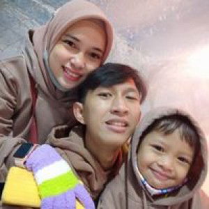 Dina Indah Pratiwi profile icon