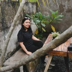 Indah Permatasari profile icon