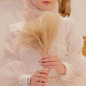 Madeneah Roshini profile icon