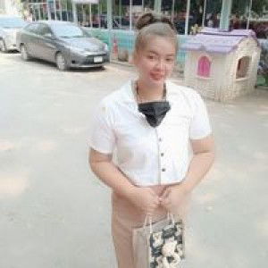 Joy Parunnaphat profile icon