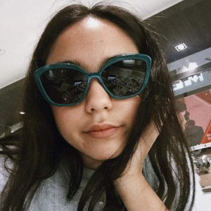 Intan Pratiwi profile icon