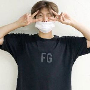 Putri Sulastri profile icon