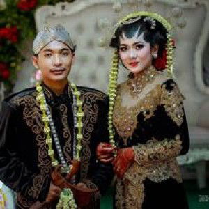 Ayu Irawati profile icon