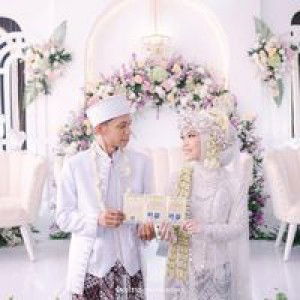 Dewi Sptr profile icon