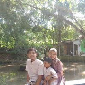 Anis Mustikasari profile icon