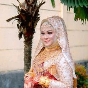 Silvia Reswina profile icon