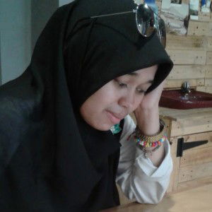 Rusita Khan (Rusita Anggraini Khan) profile icon