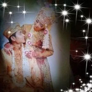 Riski Apriliani profile icon