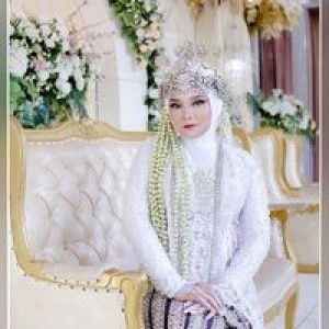 Lina Ayuk Dwijayanti profile icon